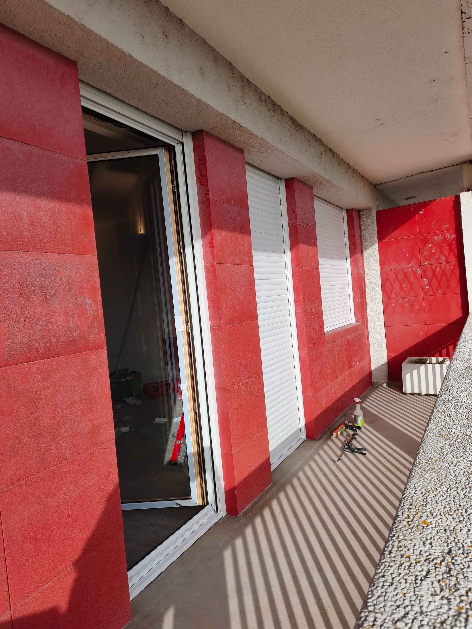Porte-fenêtre bois-alu MéO sur le front de mer — Royan